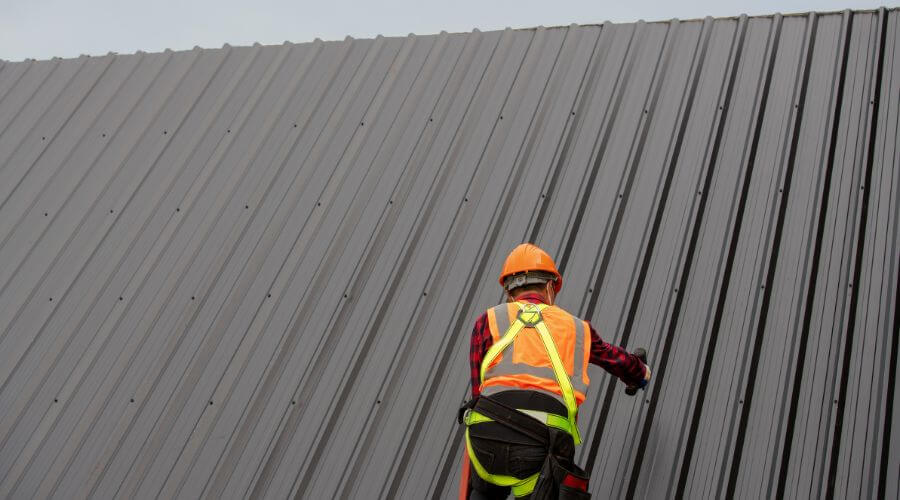 Professional metal roof installation services in Hormigueros, PR